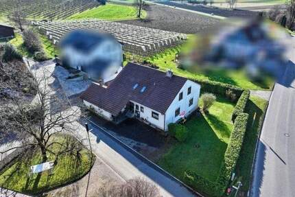 GROSSZÜGIGES EIN-ZWEI-FAMILIENHAUS MIT GROSSEM GRUNDSTÜCK BEZUGSFREI - Frickingen Leustetten
