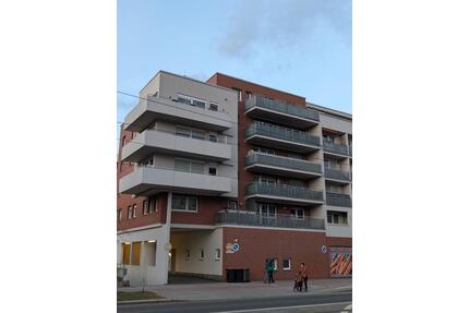 Helle 1-Zimmer-Wohnung mit Zwei Balkons in Dresden-Schandauer Straße