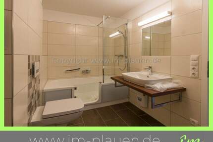 Balkon - Aufzug - barrierearm - offene Küche | 2-Zimmer-Wohnung Plauen Zentrum