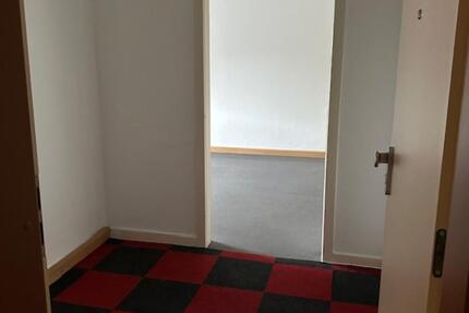 2 Zimmer Dachgeschosswohnung - 450,00&nbsp;EUR Kaltmiete, ca.&nbsp; 65,00&nbsp;m&sup2; in Wuppertal (PLZ: 42285) Unterbarmen
