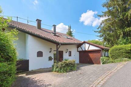 Zuhause im Grünen - charmantes Einfamilienhaus mit viel Platz und Fernblick - Aichtal Neuenhaus