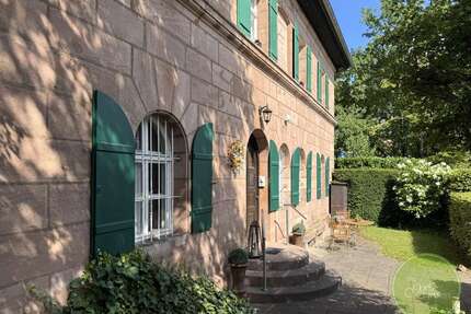 Haus zum Kaufen in Nürnberg 1.885.000,00 € 319.53 m²