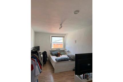 WG Zimmer Untermiete AB SOFORT - 405,00&nbsp;EUR Kaltmiete, ca.&nbsp; 13,00&nbsp;m&sup2; in Gießen (PLZ: 35390)