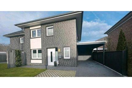 Neuwertige Doppelhaushälfte mit Garten - zentrumsnahe Lage - Cloppenburg