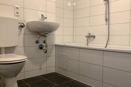 Gemütliche 2-Zimmer-Wohnung mit Balkon (WBS) - Bielefeld Sennestadt