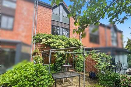 Haus zum Kaufen in Düsseldorf 449.000,00 € 102 m²