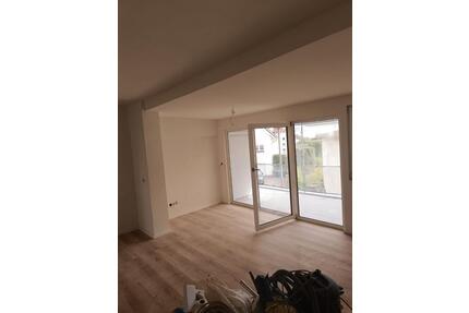 Moderne, 3-Zimmer-Wohnung, frisch komplett Renoviert große Balkon - Limburg an der Lahn Eschhofen