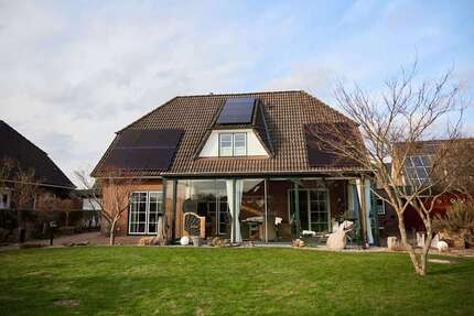 Haus zum Kaufen in Haseldorf 589.000,00 € 160 m²