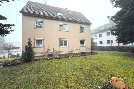 Zweifamilienhaus in Notzingen mit Potenzial zur individuellen Gestaltung