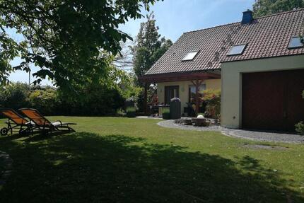 Freistehendes Einfamilienhaus, Ortsrandlage mit großem Garten - Gangelt