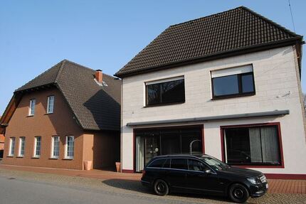 4 auf einen Streich ... 2 Wohnhäuser, 1 Gewerbeimmobilie und 1 Baugrundstück ... - Uchte