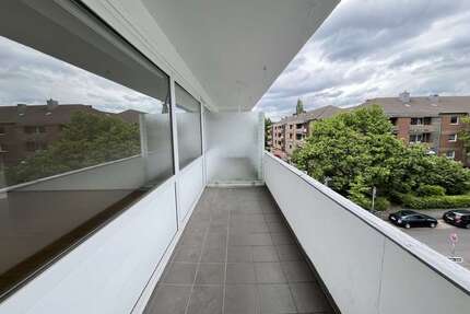 Wohnung zum Kaufen in Düsseldorf 279.000,00 € 69.99 m²