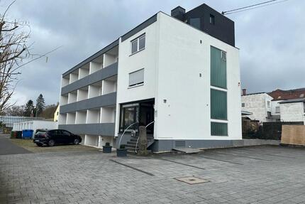 gepflegtes Gebäude mit Büro- und Praxisflächen ab 356qm - Rengsdorf