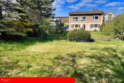 RESERVIERT: Wohnhaus mit großem Grundstück in TOP-Stadtrandlage von Trossingen