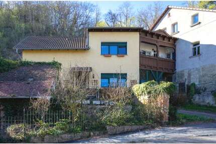 Haus zum Kaufen in Naumburg (Saale) 110.000,00 € 100 m²