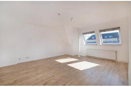 Attraktive 3-Zimmer-Dachgeschosswohnung - Krefeld Gartenstadt