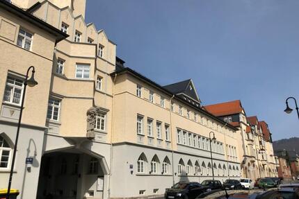 großzügige Seniorenwohnung im Zentrum Sonnerbergs mit Fahrstuhl - Sonneberg