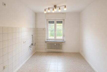 Frisch sanierte 3-Zimmer-Wohnung (81 m²) mit Garten - Holzhausen an der Haide