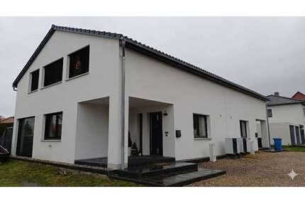 Haus zum Kaufen in Burg 290.000,00 € 140 m²