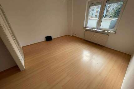Wohnung zum Mieten in Düsseldorf 450,00 € 25.82 m²