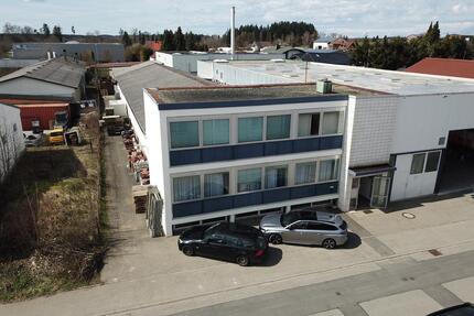 Großzügige Gewerbehalle mit 2 Stockwerken mit Büro, Rampe & Parkplätzen - Albstadt Gemarkung Onstmettingen