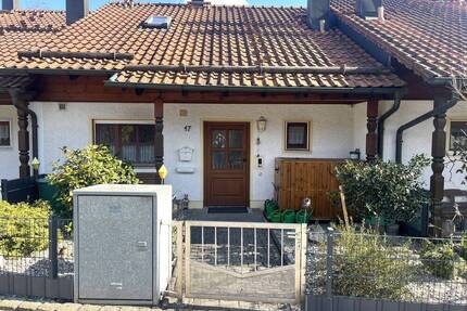 Top-Reihenhaus in Deggendorf - 495.000,00&nbsp;EUR Kaufpreis, ca.&nbsp; 140,00&nbsp;m&sup2;&nbsp;Wohnfl&auml;che in Deggendorf (PLZ: 94469)