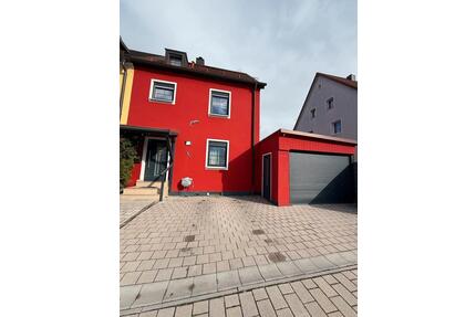 Reiheneckhaus mit Garage, Wintergarten - Bayreuth Altstadt