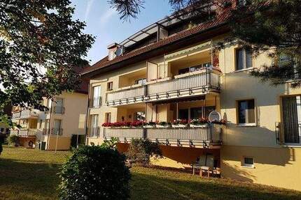 SCHICKE 3-ZIMMER-WOHNUNG MIT BALKON & STELLPLATZ - Roßlau