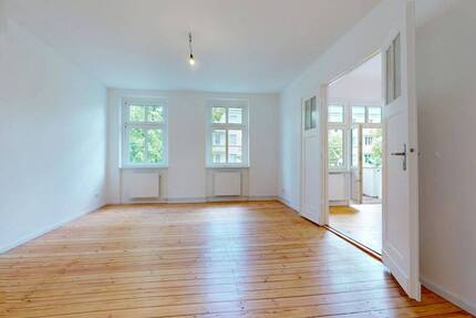 Ihre neue Traumwohnung - saniert, Altbaucharme, Balkon, 3 Zimmer, Einbauküche! - Berlin Wilhelmsruh