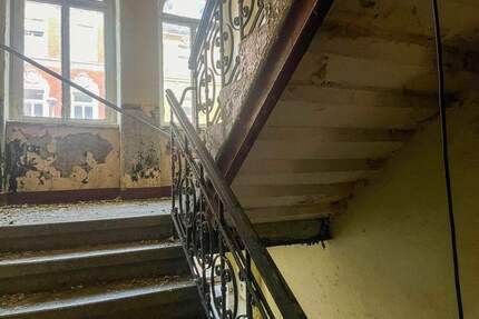 Stadtteilprägendes, großes Eckhaus zur Sanierung - Gera Pforten