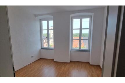 Große 3 ZKB Wohnung mit Balkon und Garage in ruhiger Lage - Quierschied