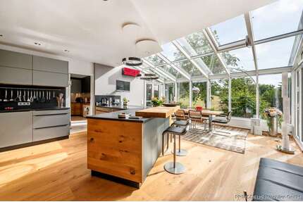 Haus zum Kaufen in Königstein im Taunus 2.700.000,00 € 361 m²