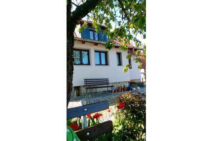 Freistehendes Einfamilienhaus mit Garten für die kleine Familie - Römhild