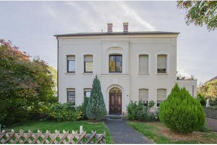 Schöne geräumige 2-Zimmer im Dachgeschoss einer Jugendstilvilla - Hagen Hagen-Nord
