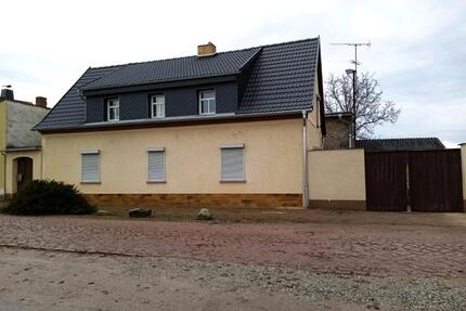 Lehmhaus in GöttnitzZörbig, Nähe HalleBitterfeld