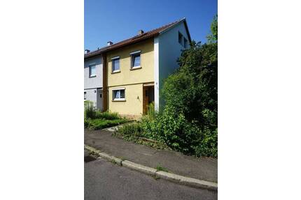 Reiheneckhaus mit Terrasse, schönem Garten und 2 Garagen - Reutlingen Burgholz