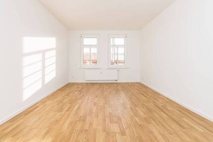 Lichtdurchflutete 2-Zimmer-Wohnung im Dachgeschoss eines Gründerzeitbaus - Leipzig Gohlis-Süd