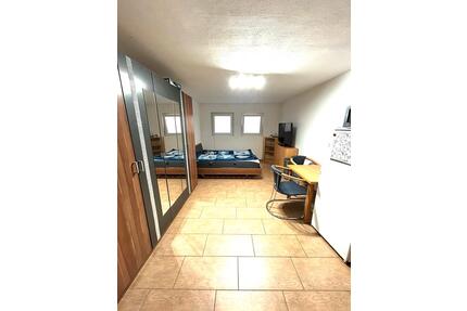 Möbliertes Zimmer zu vermieten - 890,00&nbsp;EUR Kaltmiete, ca.&nbsp; 24,00&nbsp;m&sup2; in München (PLZ: 80995) Feldmoching-Hasenbergl