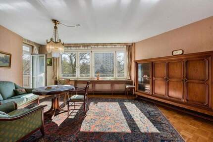 +++ bequem & altersgerecht - ÖPNV & Geschäfte vor der Tür - 1.OG mit Süd-Balkon - TL-Bad - modernisierungsbedürftig +++ - Stuttgart Rot