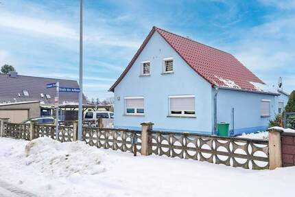 AUKTION: Einfamilienhaus mit großem Grundstück - Querfurt Kleineichstädt