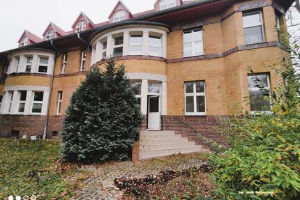 Historischer Charme trifft Wohnkomfort im EG: Ihr neues Zuhause mit Gartenidylle - Bitterfeld-Wolfen