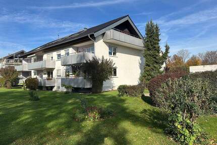 Schöne 3 Zimmer Dachgeschoss-Wohnung mit Panoramablick in Teningen