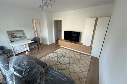 Ffm-Ginnheim: 2-Zimmer-Wohnung - frisch renoviert und möbliert - Frankfurt am Main