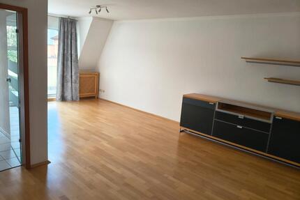 Sonnige, ruhige Wohnung 2 ZKB, mit Balkon u. EBK, Klimaanlage - Bad Kreuznach
