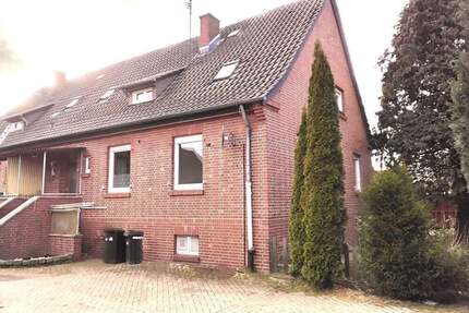 RESERVIERT!! Geräumige Doppelhaushälfte mit Vollkeller, Nebengebäude und großem Grundstück im ruhigen Gildehaus - Ideal für Handwerker - Bad Bentheim