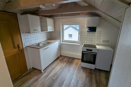 Gemütliches DG-Apartment inkl. Strom & Einauten - Schöllnach