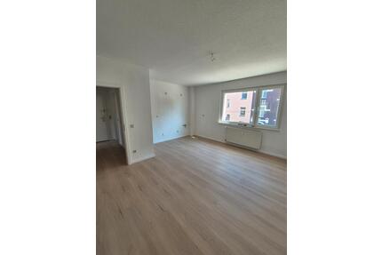 Renovierte 2,5 Raum Wohnung mit Balkon - Essen Stadtbezirk III