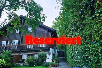 Geräumiges Familienhaus mit Balkon und Terrasse in München Aubing