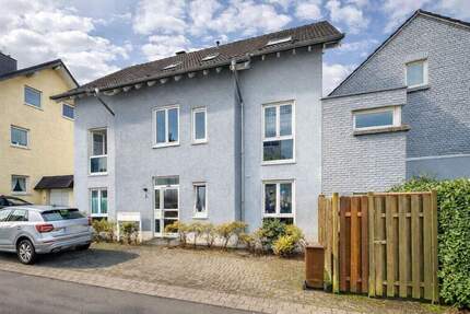 Investieren im Herzen von Lohmar - Vollvermietetes Mehrfamilienhaus mit Zukunftspotenzial!