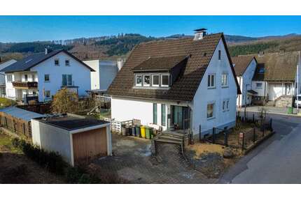 Haus zum Kaufen in Finnentrop 222.000,00 € 123.4 m²